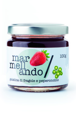 gelatina di fragole e peperoncino verde